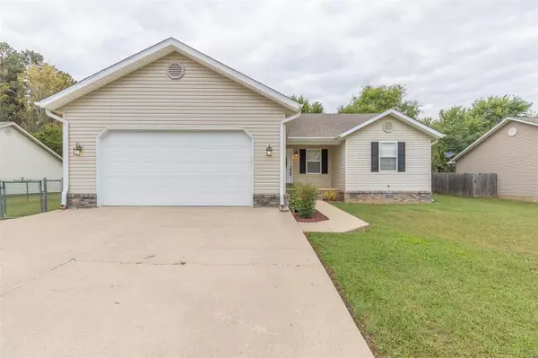 Poplar Bluff, MO 63901,966 Sunny Valley LN