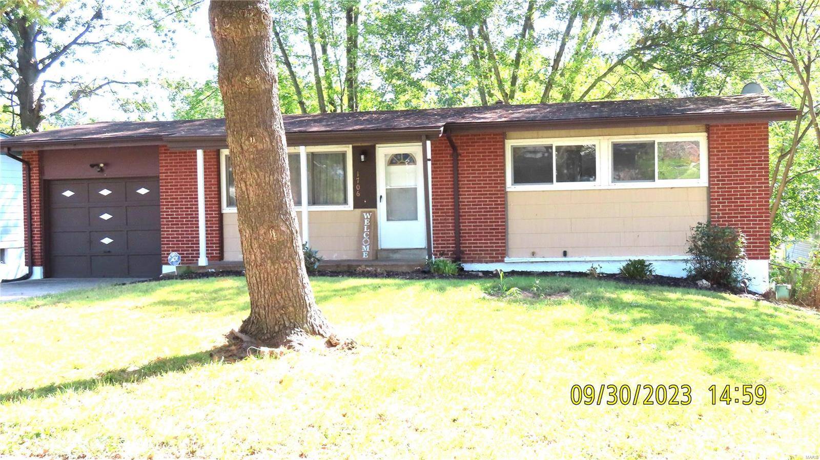 St Louis, MO 63136,1706 Doane DR