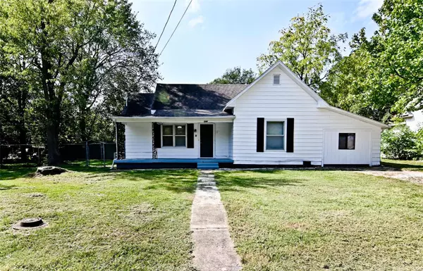 253 Garfield ST, Lebanon, MO 65536