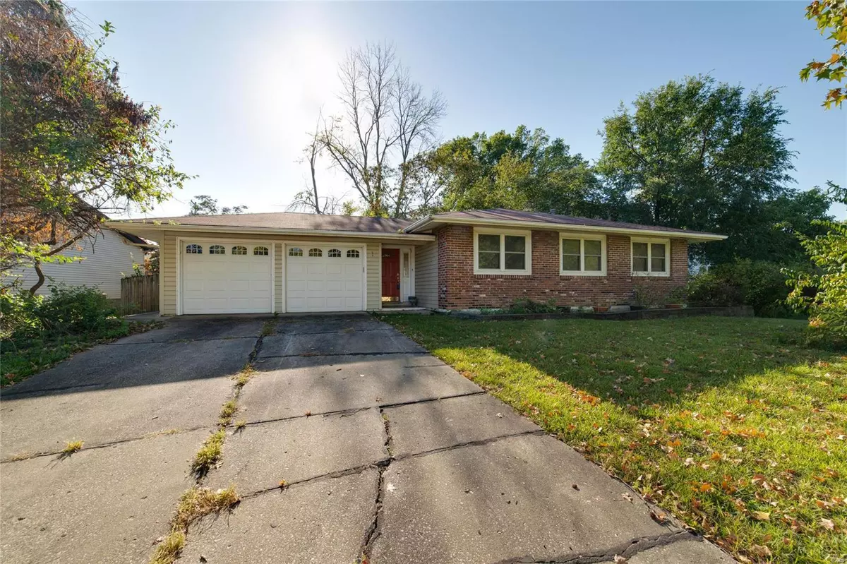 St Peters, MO 63376,1 Elm CT