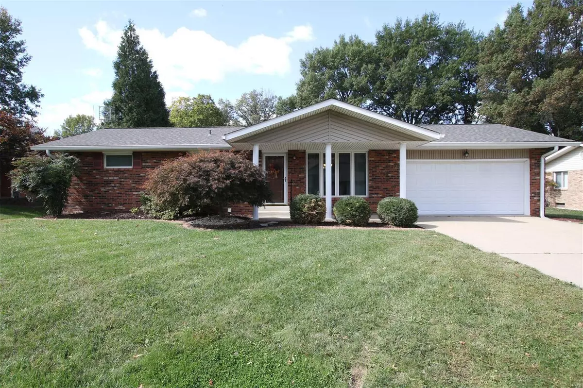 Highland, IL 62249,50 Memorial CT