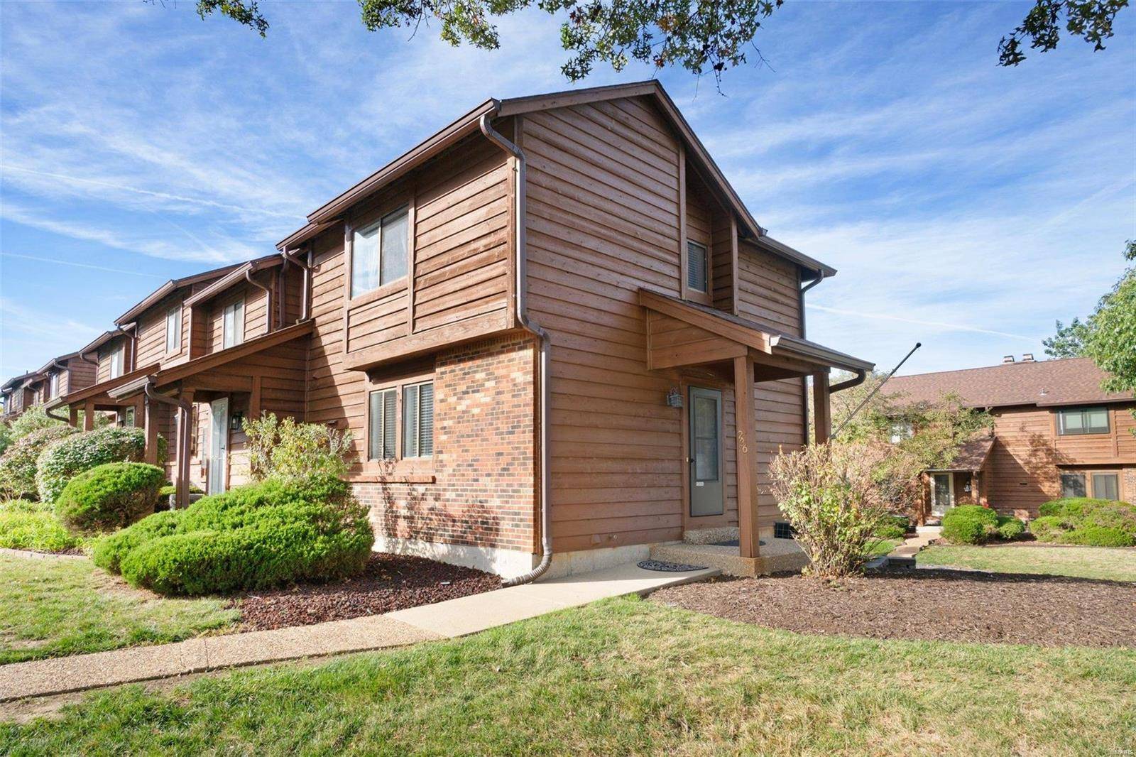 236 Cedar Grove DR #D, St Charles, MO 63304