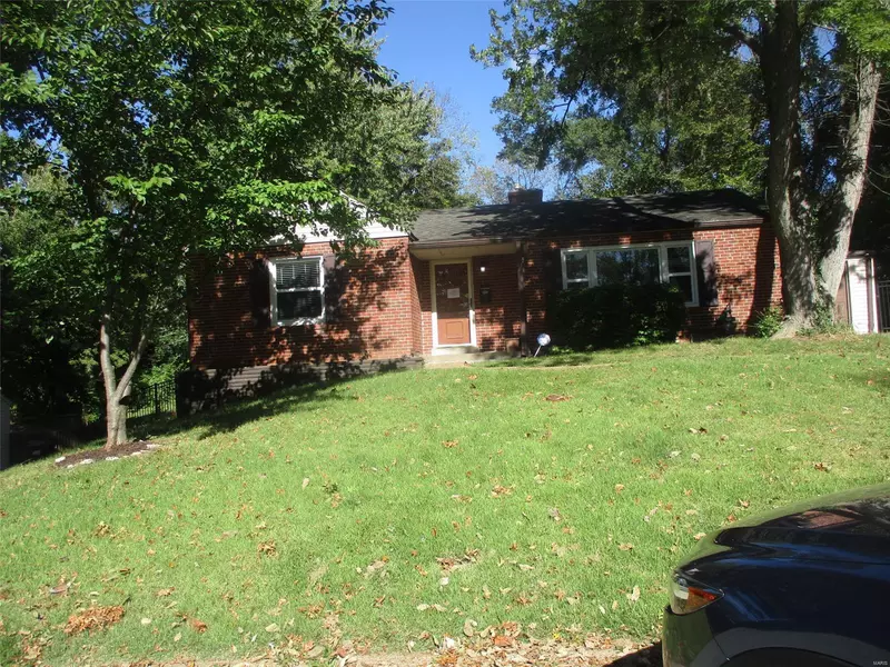 2 Junior CT, St Louis, MO 63135