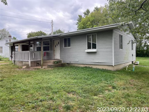 Dixon, MO 65459,106 N Ellen ST