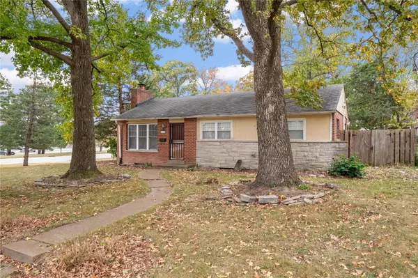 Kirkwood, MO 63122,725 Huntwood