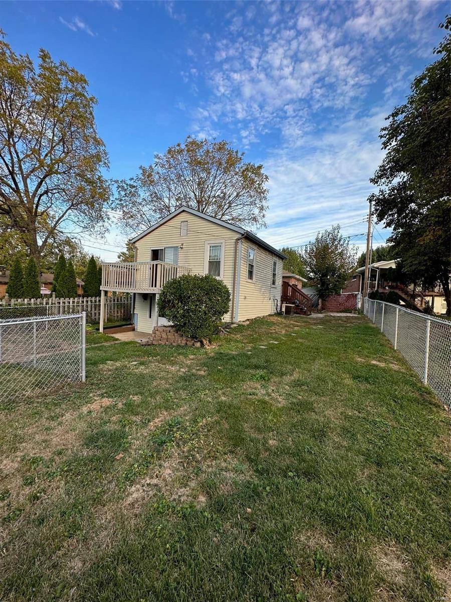 8206 Kammerer Ave, Affton, MO 63123