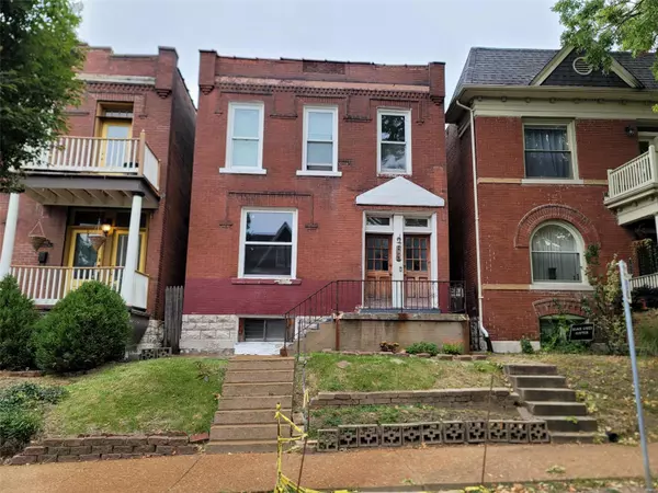 3831 Shenandoah AVE, St Louis, MO 63110