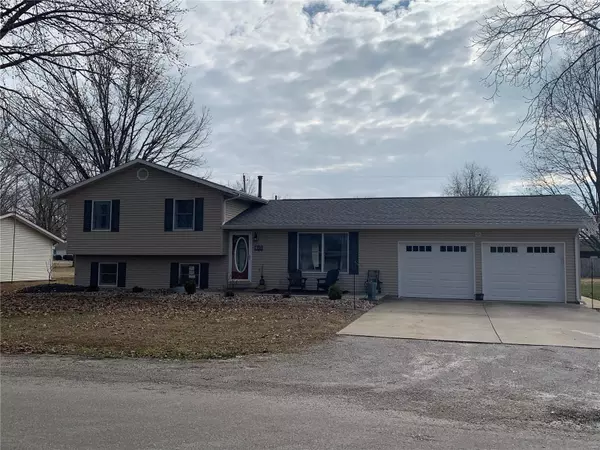 398 W Oak, Aviston, IL 62216