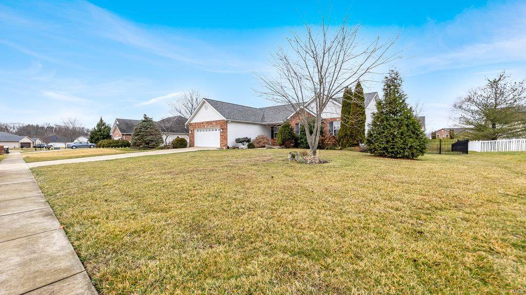 Columbia, IL 62236,339 Grant DR