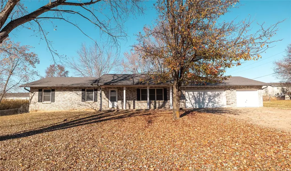 20255 Steer RD, Waynesville, MO 65583