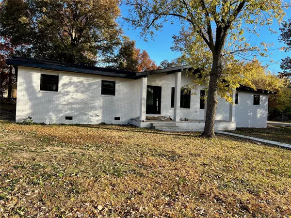 302 Moore ST,  Dexter,  MO 63841