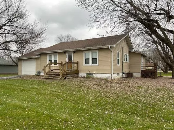 576 W Lincoln ST, Hawk Point, MO 63349