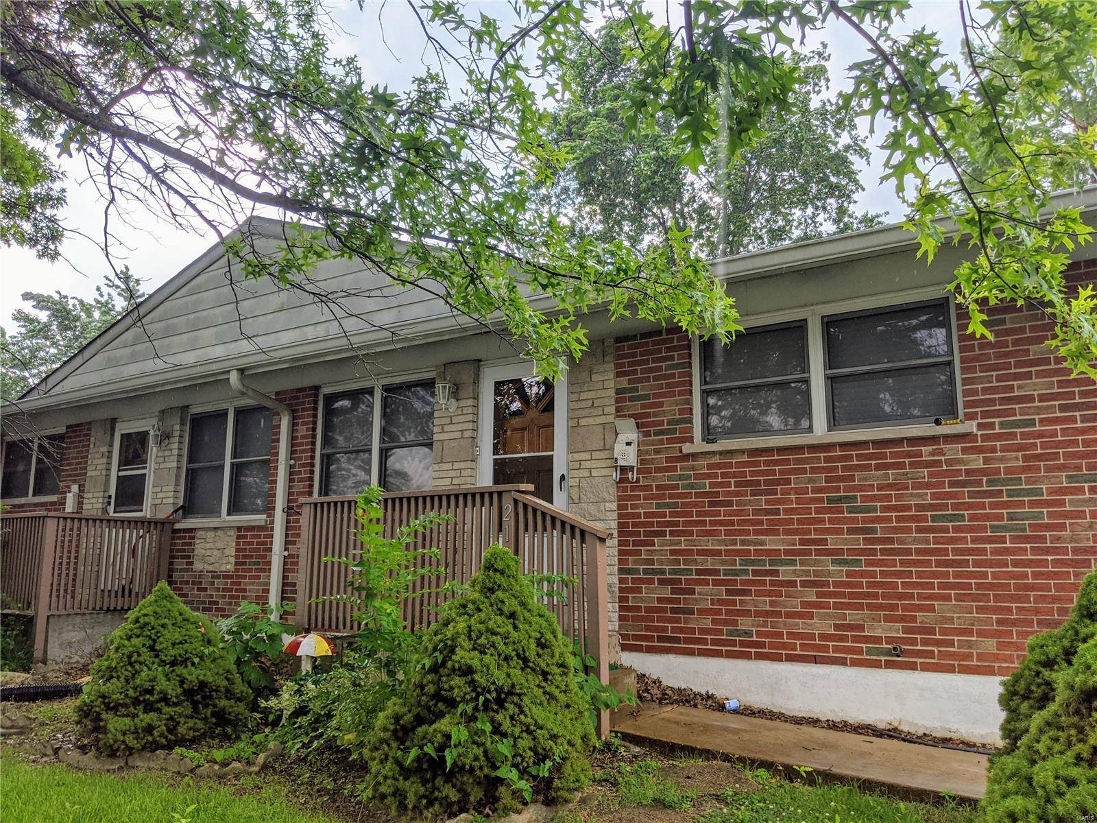 St Louis, MO 63125,210 Carrington LN