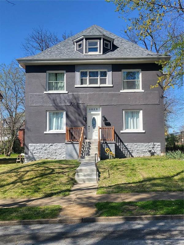 5609 Chamberlain AVE, St Louis, MO 63112