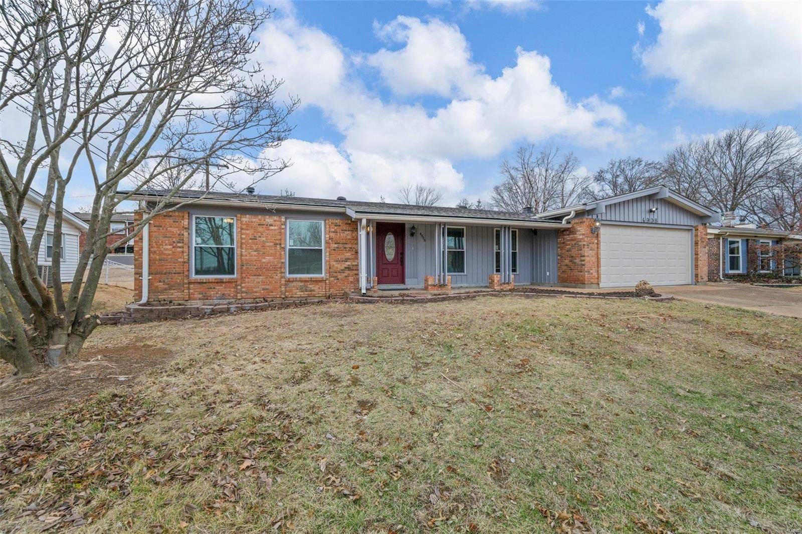 St Louis, MO 63128,4906 Mattis RD