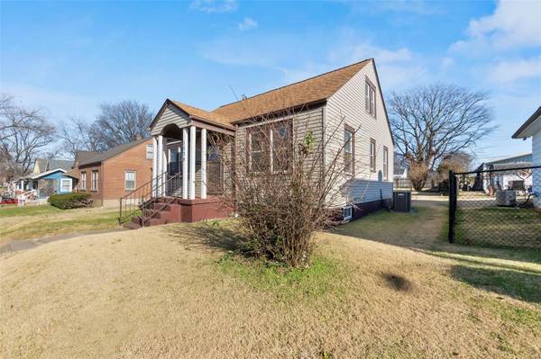 1228 S Ellis ST,  Cape Girardeau,  MO 63703