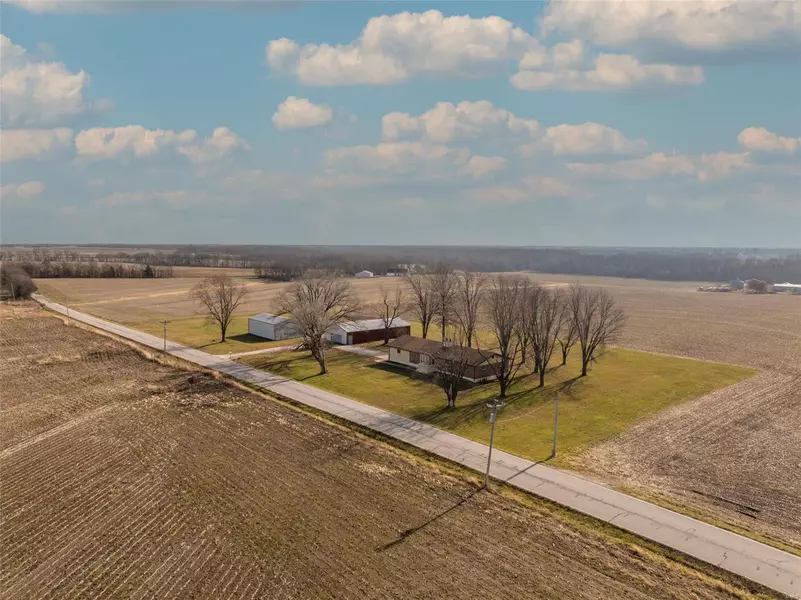 22254 Powerline RD, Warrenton, MO 63383