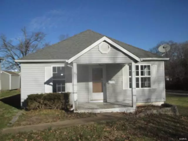 St Clair, MO 63077,25 W Oak ST