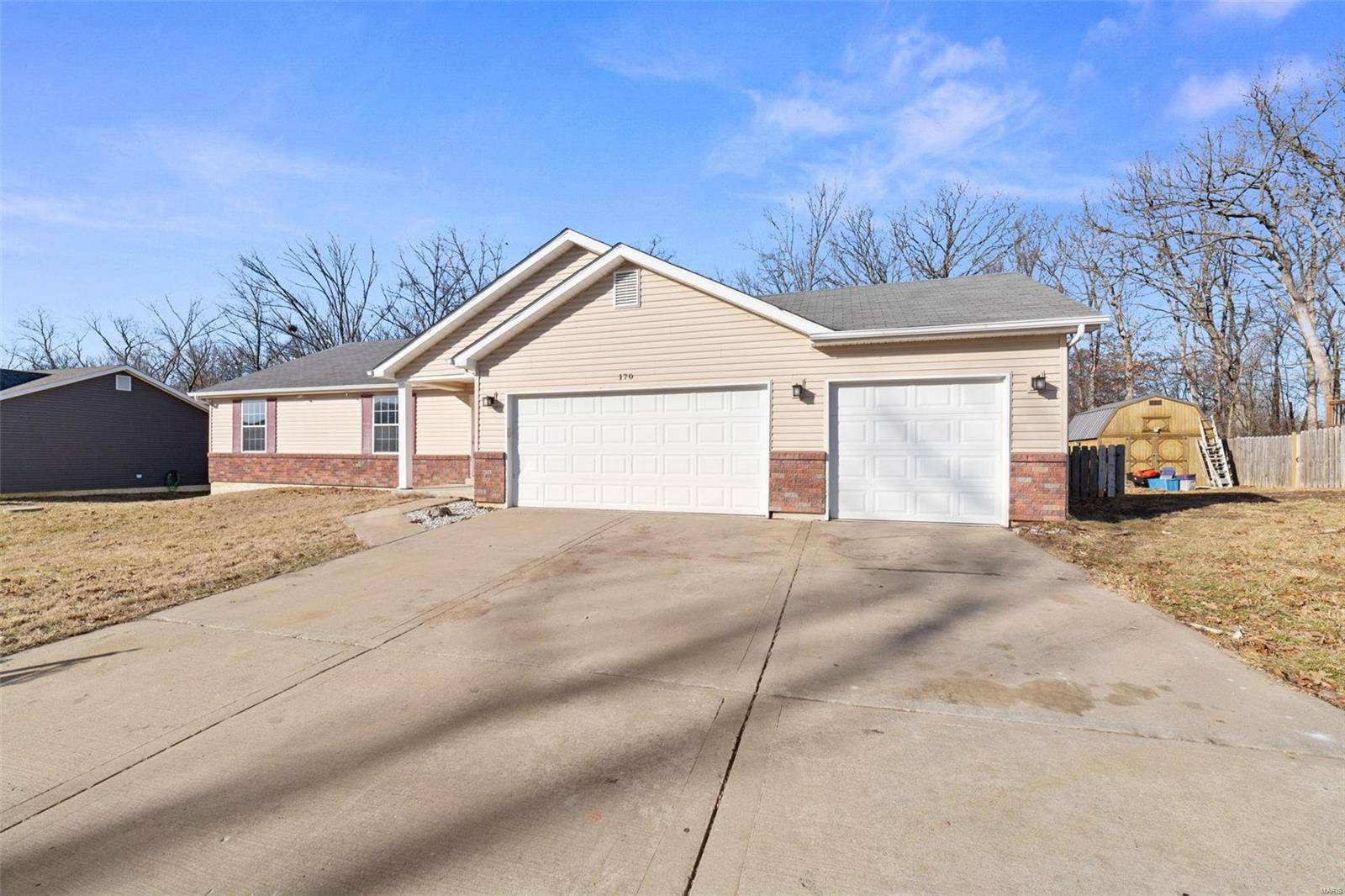 Winfield, MO 63389,170 Village Circle DR