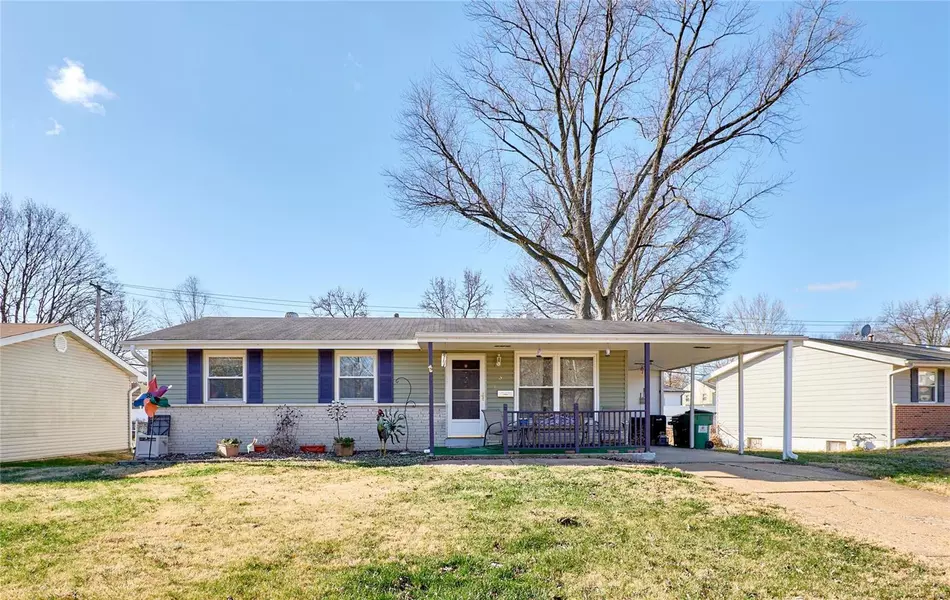 5 Sharon CT, Florissant, MO 63031