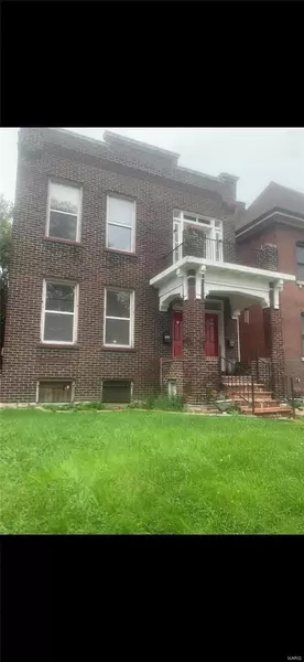 4028 Sullivan AVE, St Louis, MO 63107