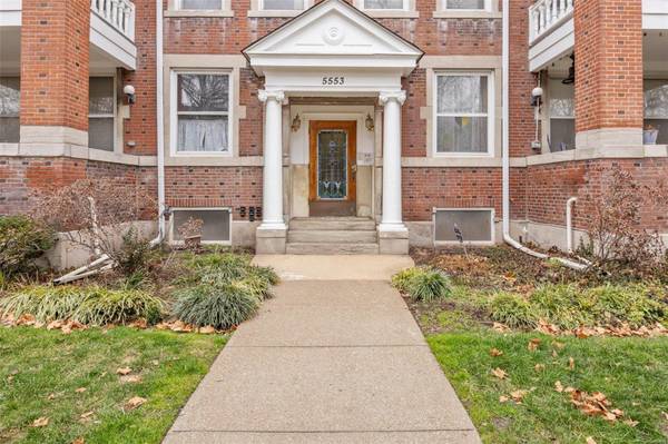 5553 Waterman BLVD #2E,  St Louis,  MO 63112