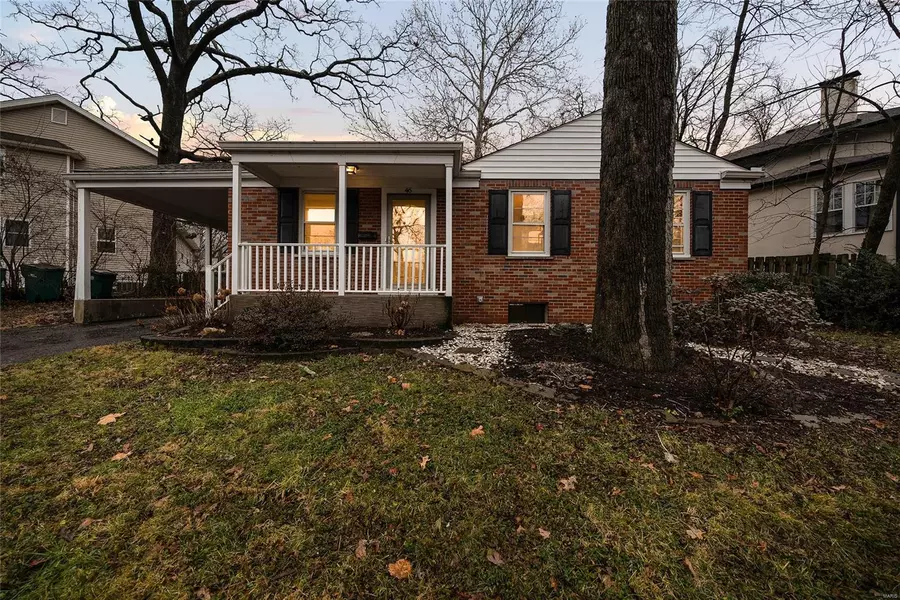 46 Chestnut Hill Lane, Webster Groves, MO 63119