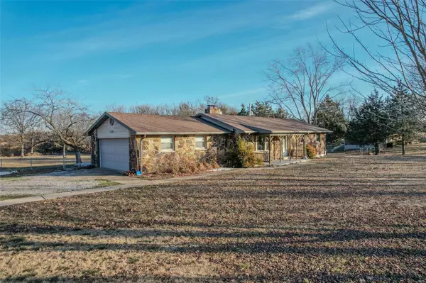 Lebanon, MO 65536,30096 Orchard DR