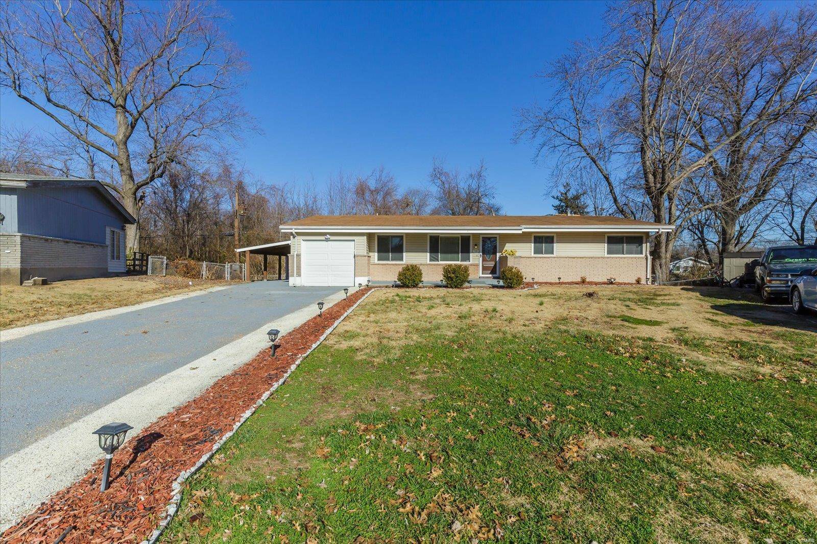 11552 Caraway CT, St Louis, MO 63138