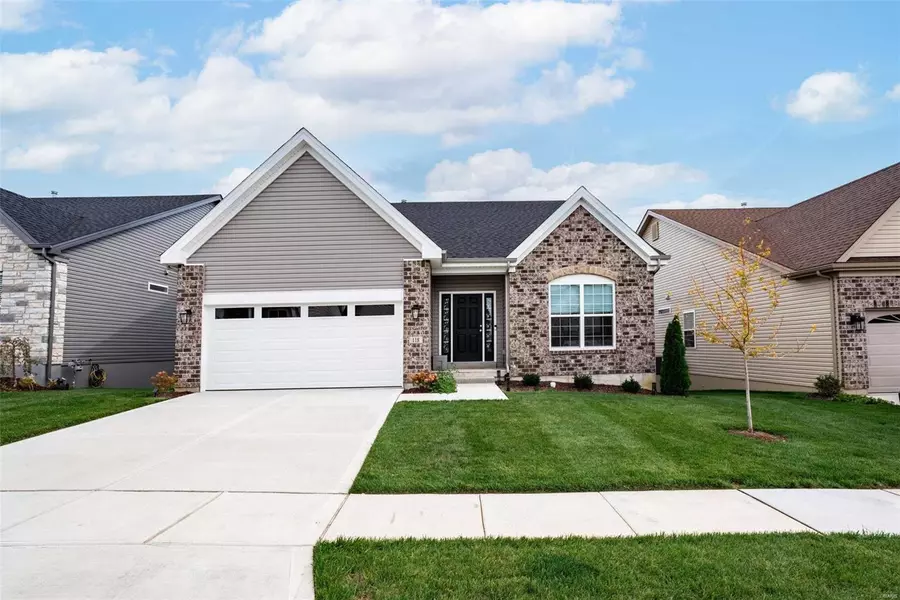 5 Challenger CT, O'fallon, MO 63366