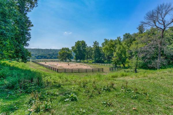 945 Wild Horse Creek RD, Wildwood, MO 63005