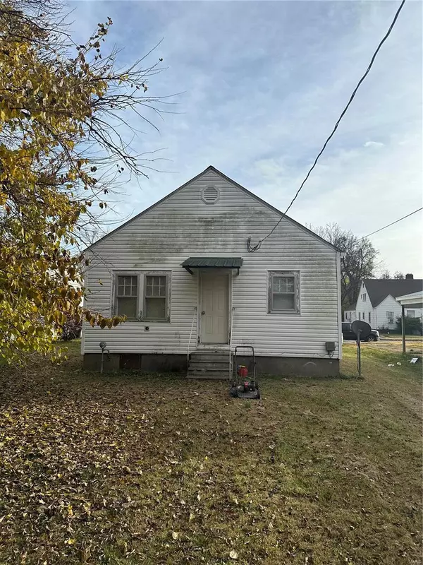 Sikeston, MO 63801,208 W Glayds