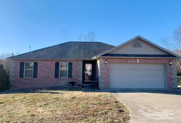 210 Glen Oak Dr, Jackson, MO 63755