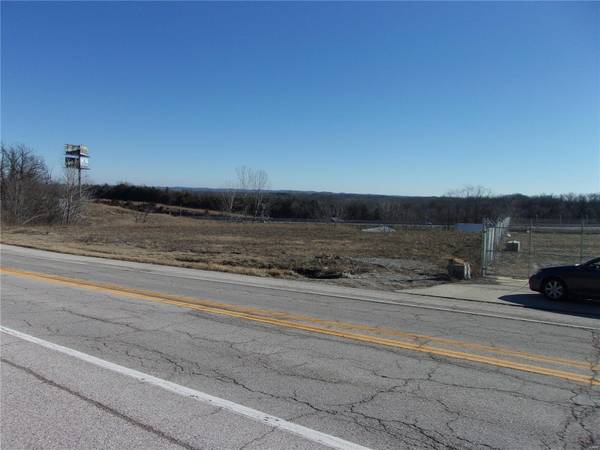 3220 Highway 100, Villa Ridge, MO 63089