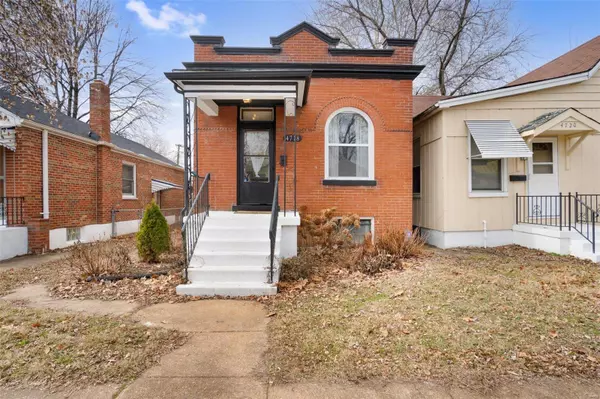 4718 Goethe AVE,  St Louis,  MO 63116