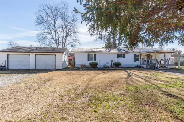 652 River RD, Williamsville, MO 63967