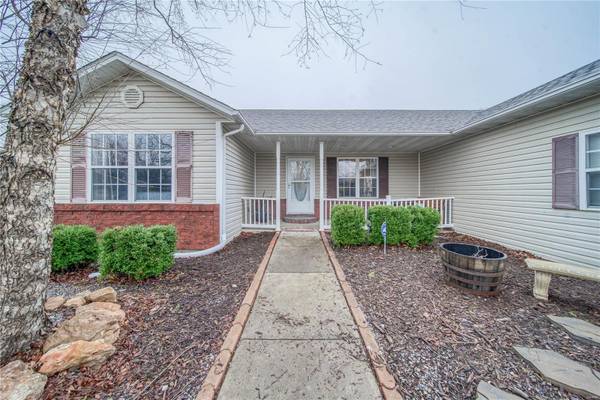 419 Eastlawn AVE,  St Robert,  MO 65584