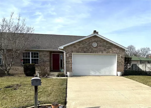 71 Regency PL, Millstadt, IL 62260