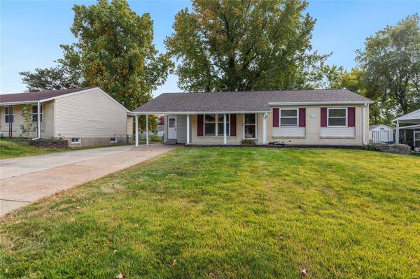 12064 Charleston DR,  Maryland Heights,  MO 63043