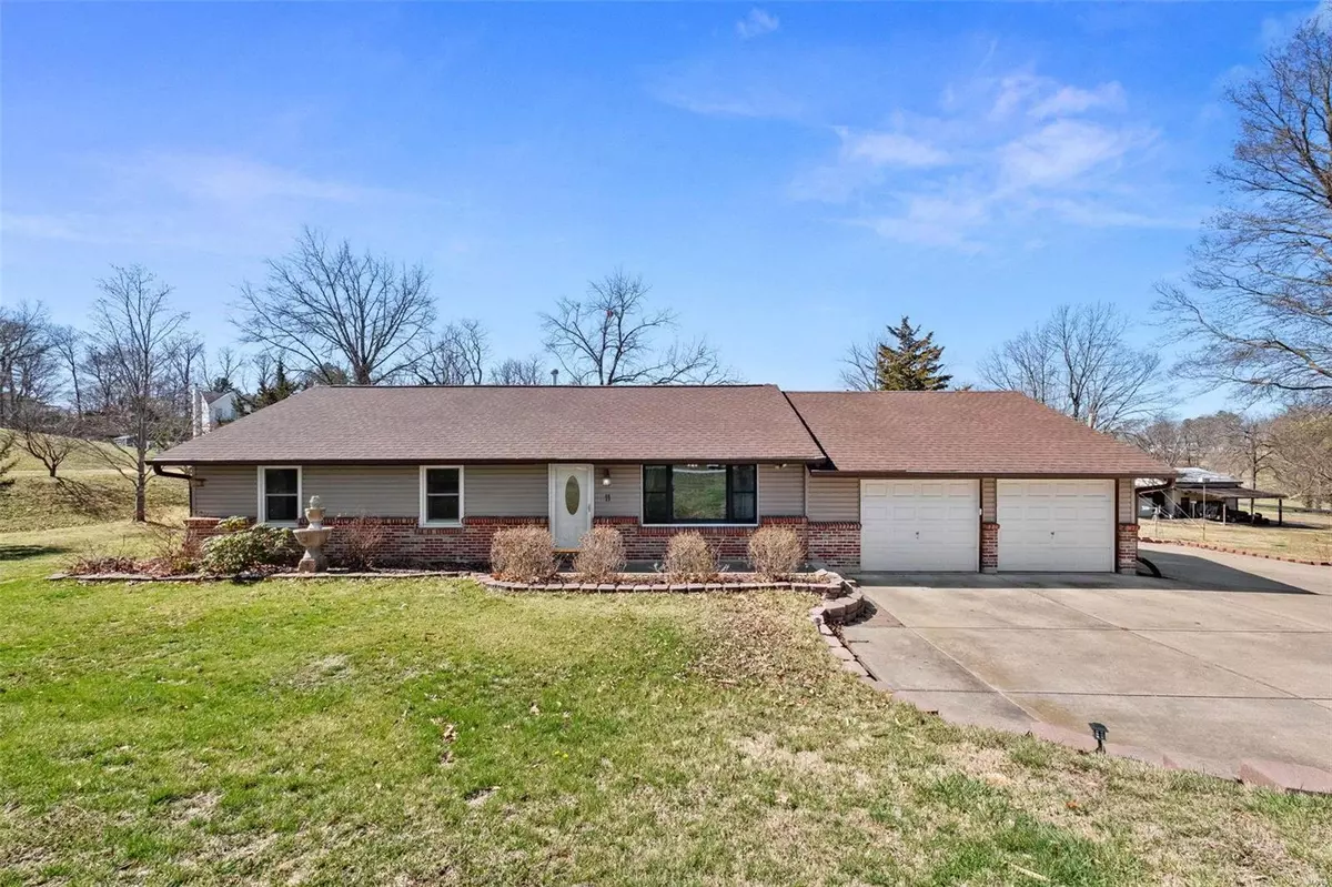 St Peters, MO 63376,11 White Oak LN