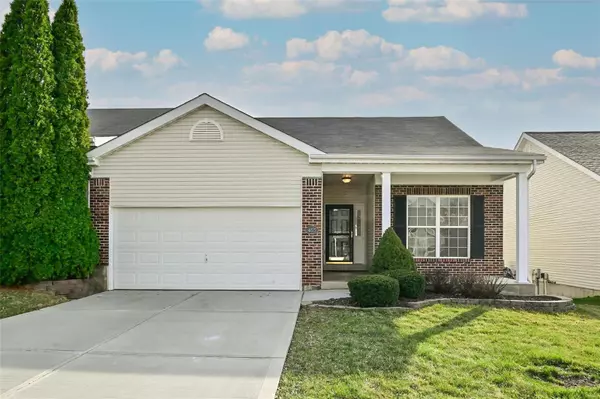 455 Angelique PL, St Charles, MO 63303