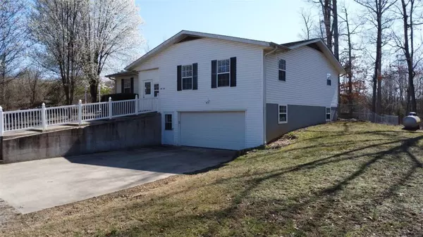 Poplar Bluff, MO 63901,185 Mint Lane