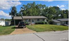 5186 Ville Camelia LN,  Hazelwood,  MO 63042