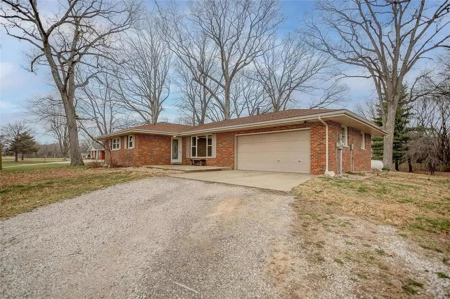 11075 State Route 143, Marine, IL 62061