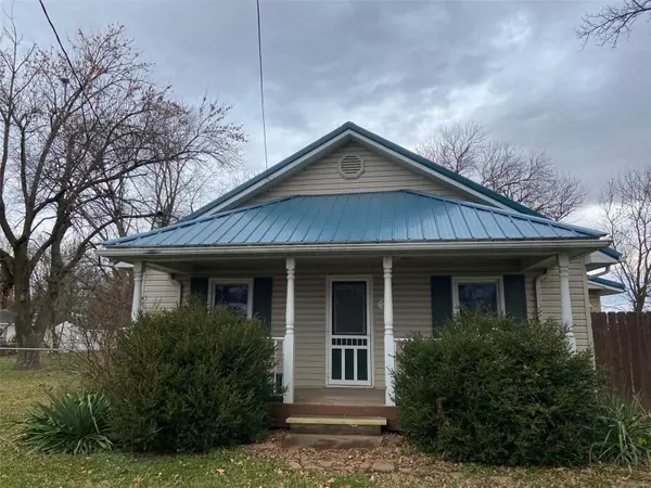 205 W Harrison,  Farber,  MO 63345