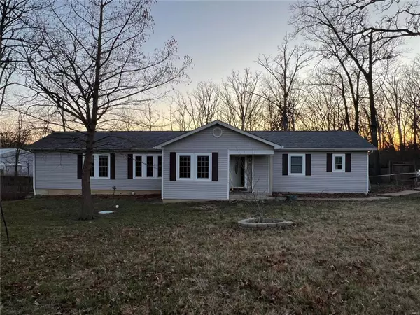 6 Hardy RD, Troy, MO 63379