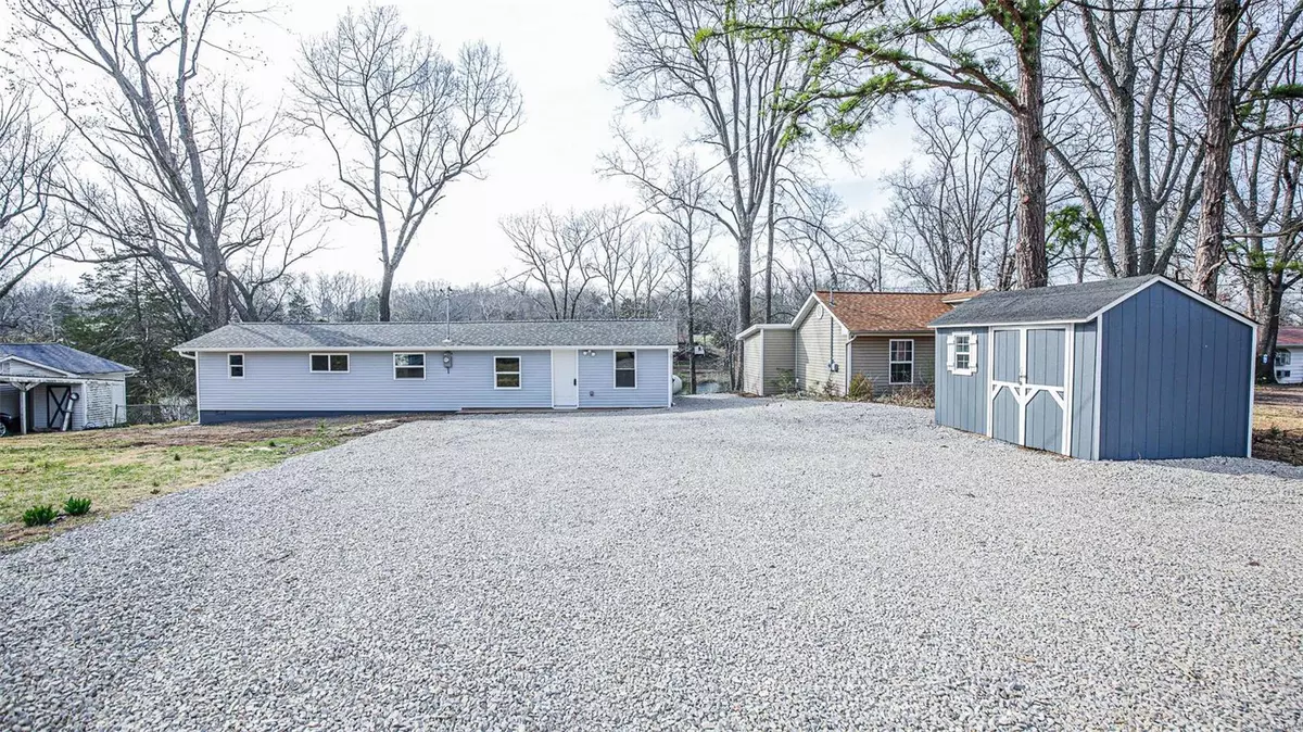 De Soto, MO 63020,4308 Dock DR