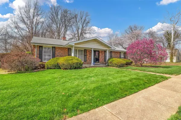 Bellefontaine Nghbrs, MO 63137,9775 Birch Manor CT