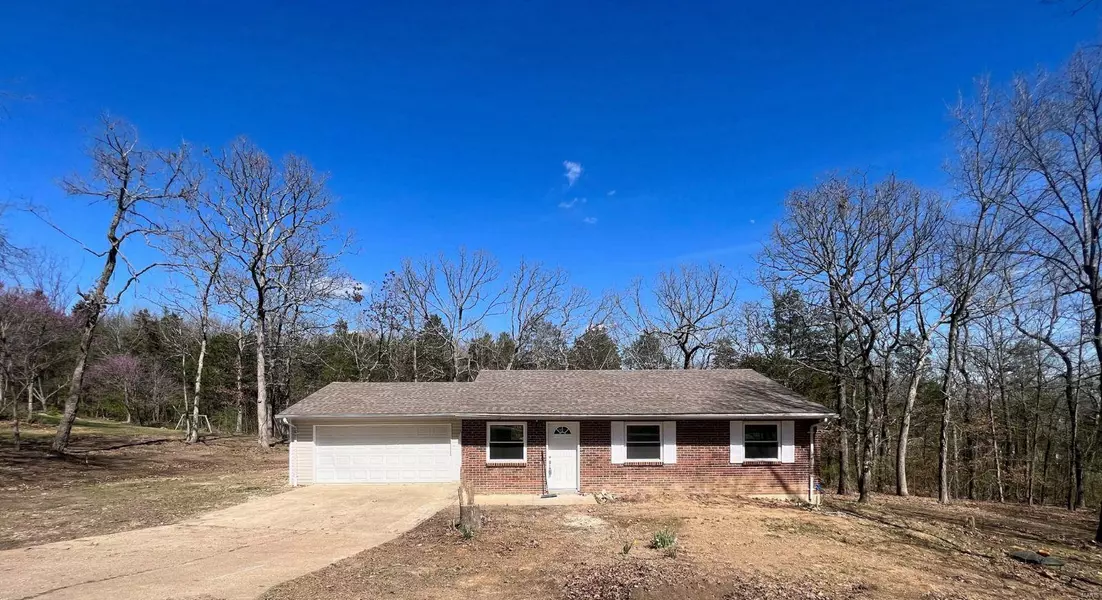 17 Eva DR, De Soto, MO 63020