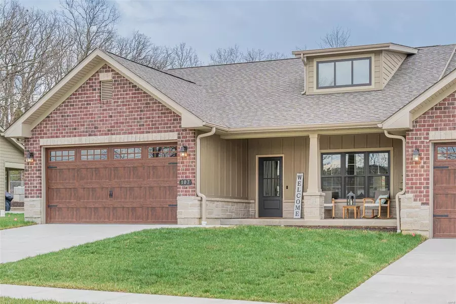 109 Stone Ledge Drive, St Clair, MO 63077